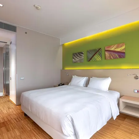Hilton Garden Venice מלון מסטרה